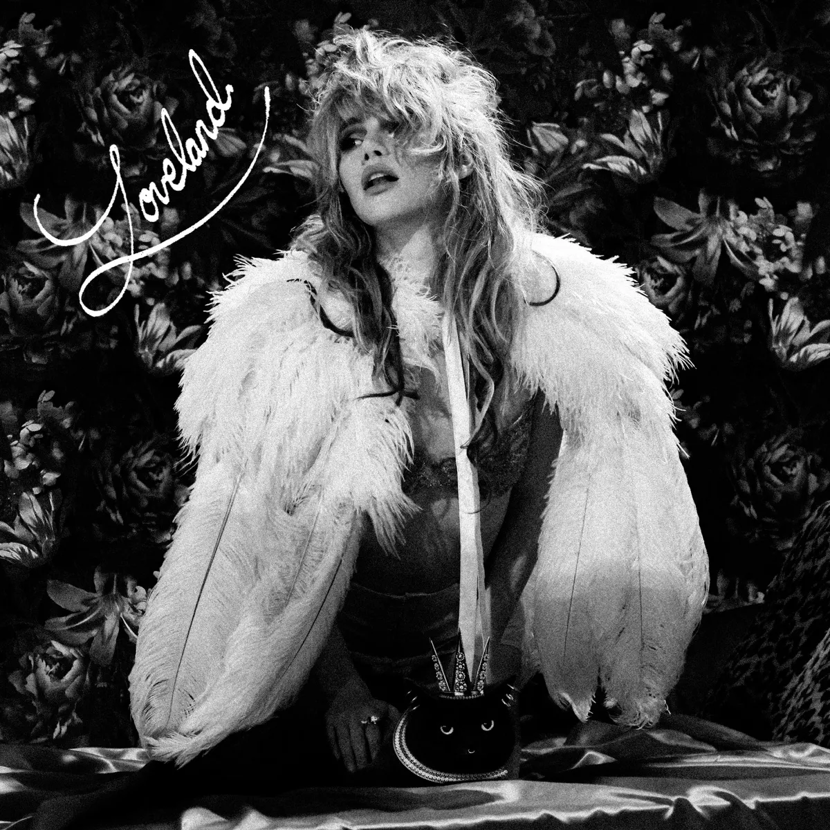Suki Waterhouse - Loveland artwork